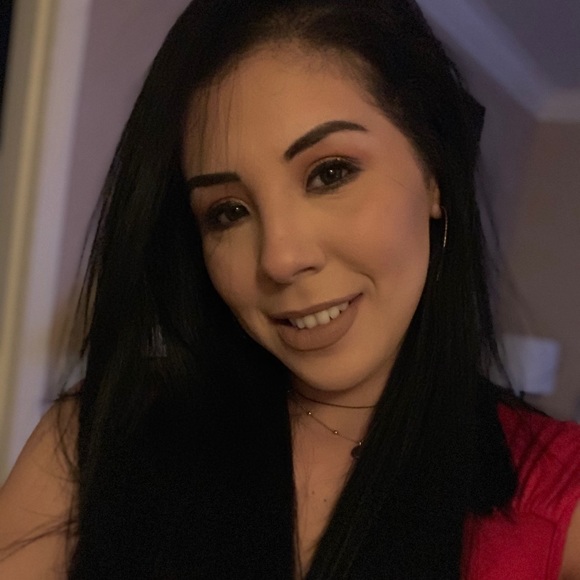 Meet your Posher, Sonia - Picture 1 of 1